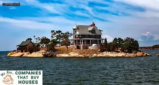 how much do realtors charge to sell a house